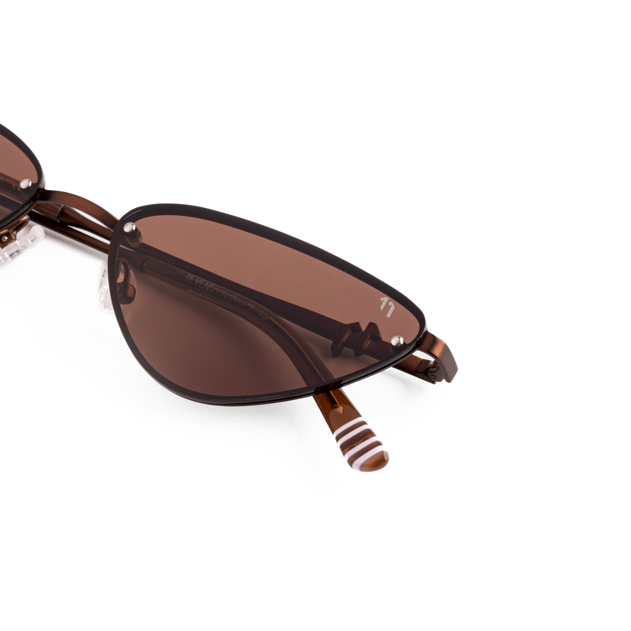 Hepburn - Sepia 001